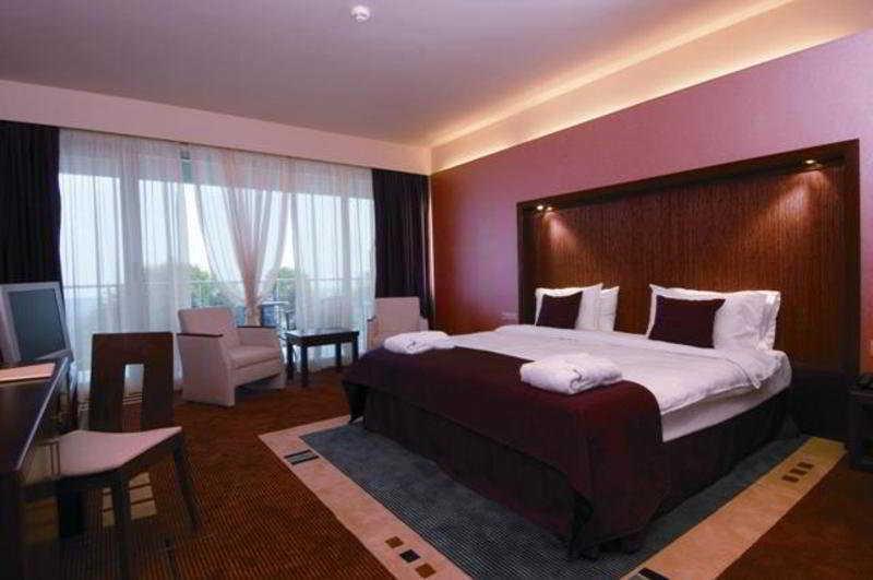 Hotel Sky Way 3*